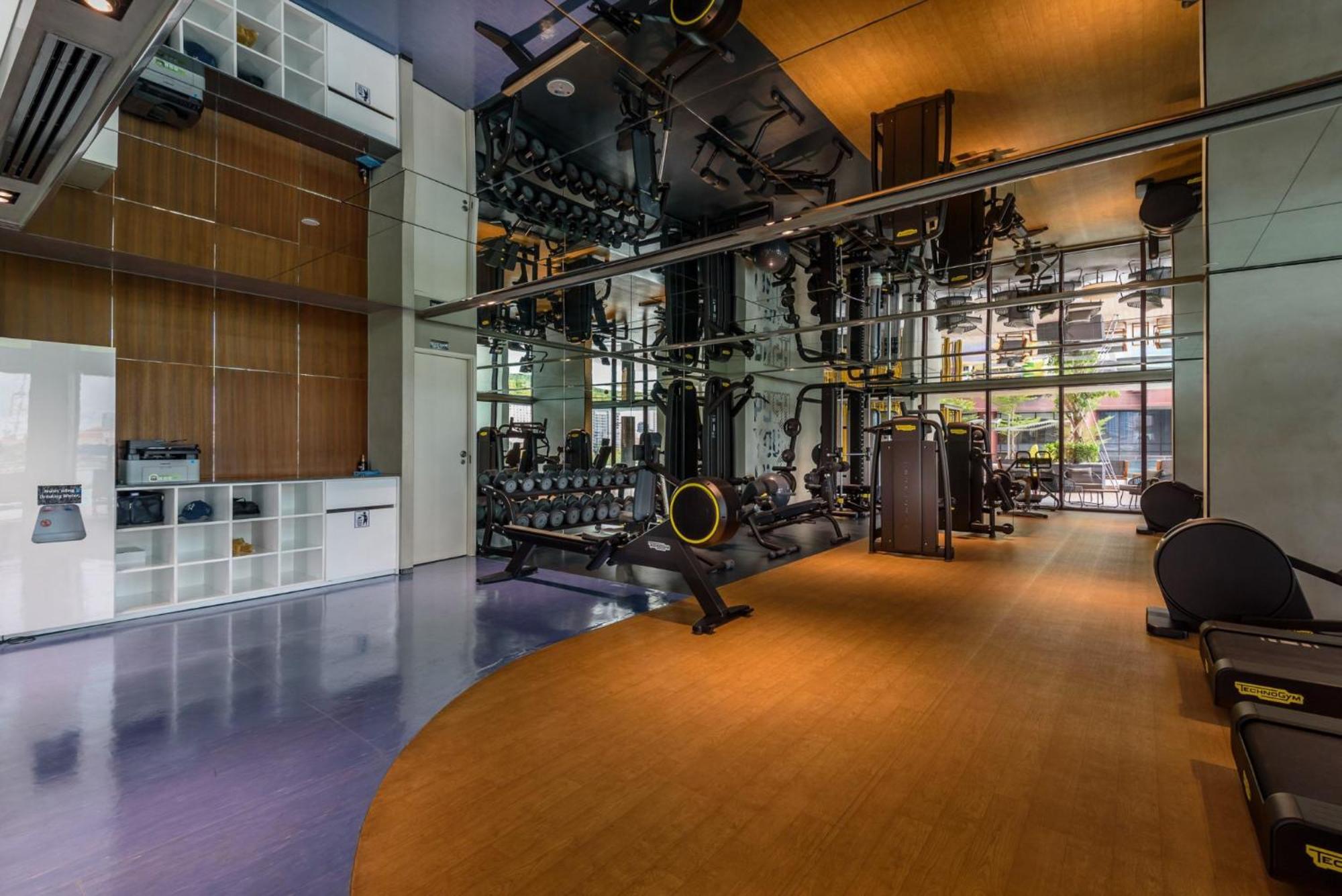 Metropole Luxury 96 Gym City Center, Infinity Pool * TP. Hồ Chí Minh