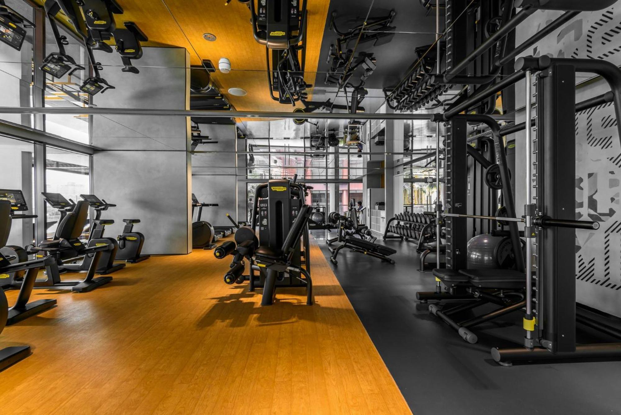 Metropole Luxury 96 Gym City Center, Infinity Pool * TP. Hồ Chí Minh